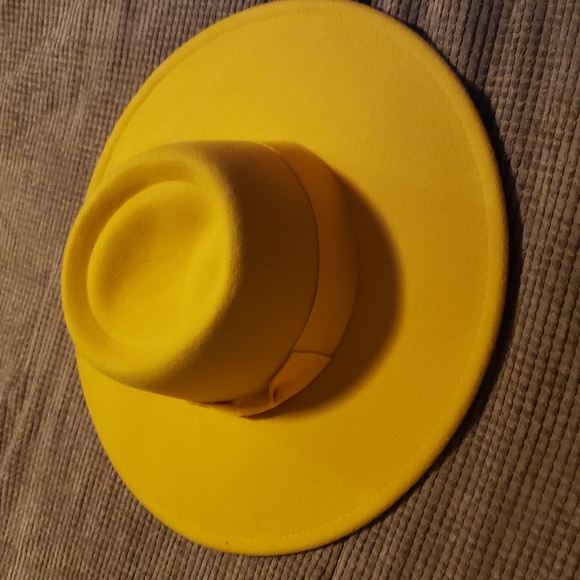 Hat - Picture 1 of 3